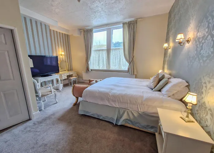 Hotel Wharton Arms *